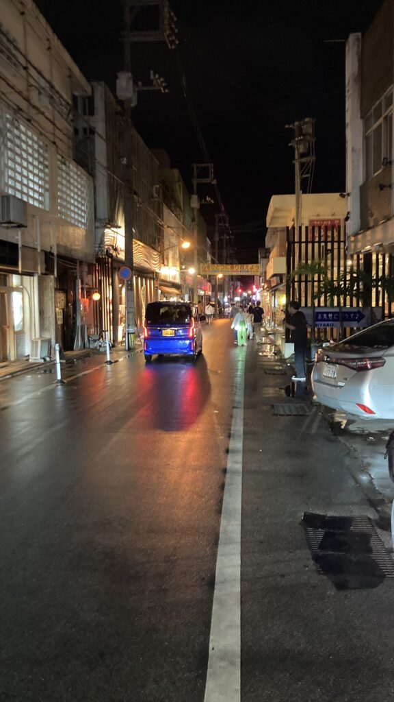 宮古島の西里通り