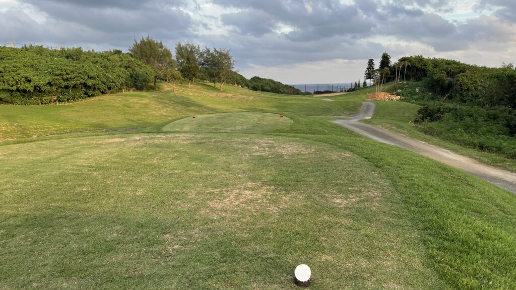 シギラベイカントリークラブ_11番ホール（Par4） 打ち下ろし