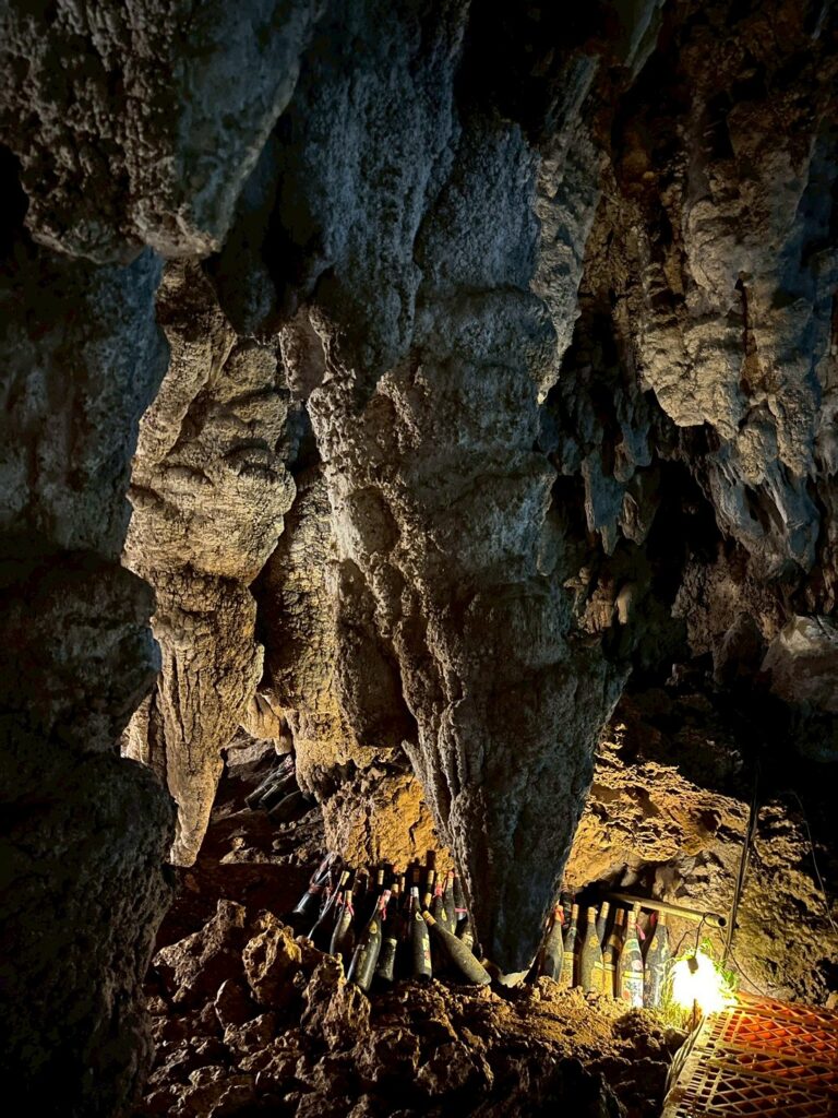 仲原鍾乳洞