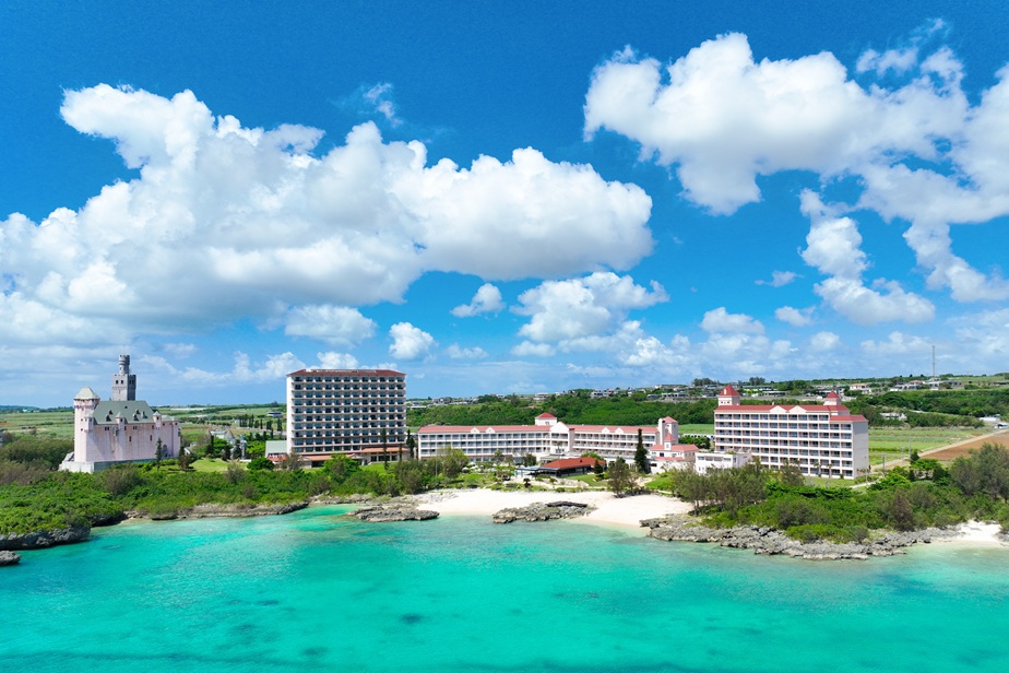 ホテルブリーズベイマリーナ全景